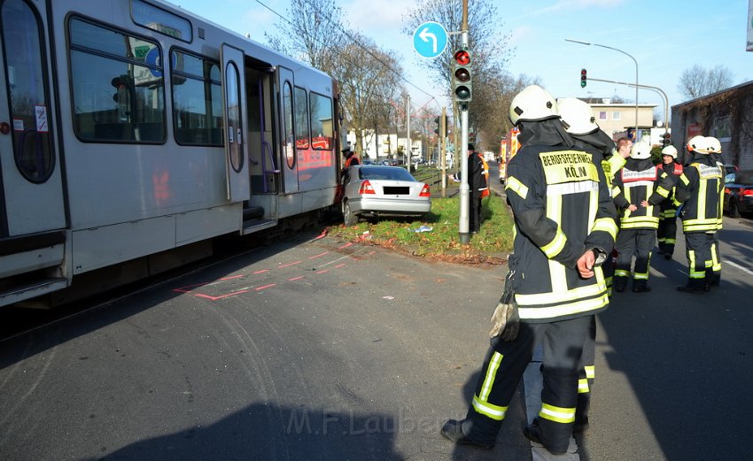 VU Koeln PKW Bahn Amsterdamerstr Friedrich Karlstr P043.JPG